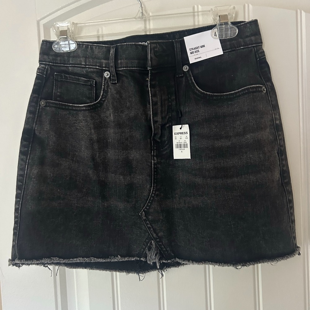 Express Black Denim Skirt size 4 NWT